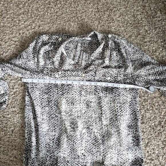 DKNYC Patterned Button Down Blouse with Built-In Cami - Picture 14 of 14